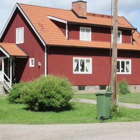 Egen Laegenhet I 2-Familjshus Pa Landet. Tierp Exterior foto