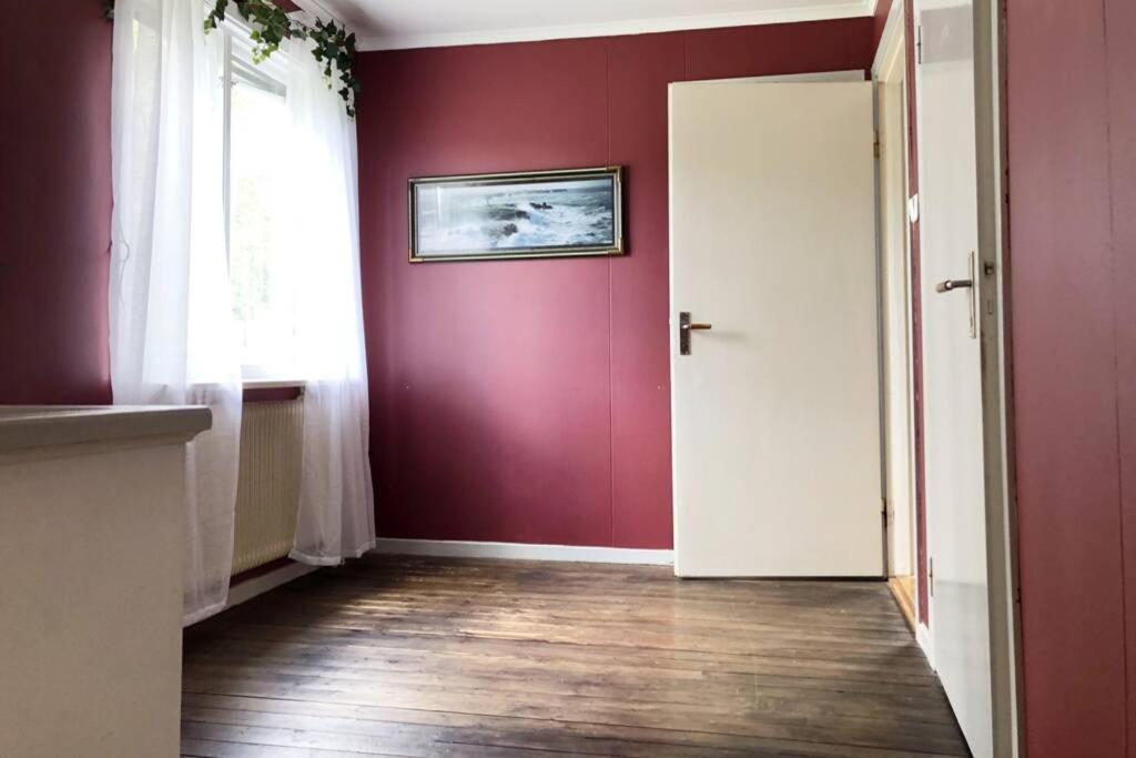 Egen Laegenhet I 2-Familjshus Pa Landet. Tierp Exterior foto