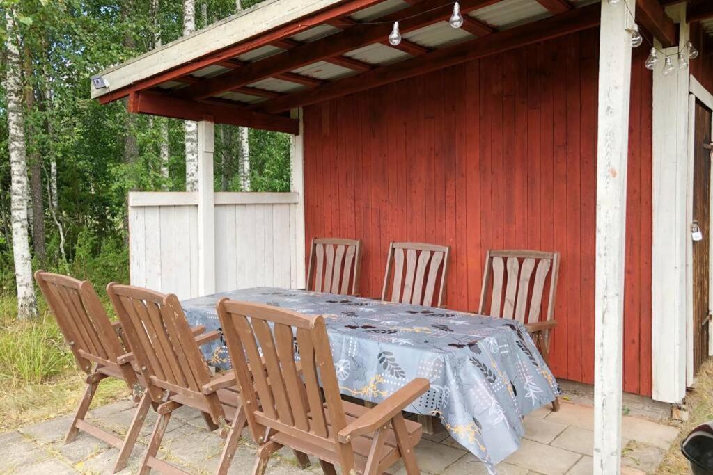 Egen Laegenhet I 2-Familjshus Pa Landet. Tierp Exterior foto